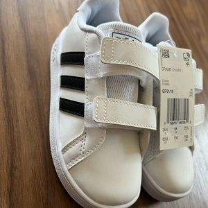 Adidas Grand Court I toddler sneakers